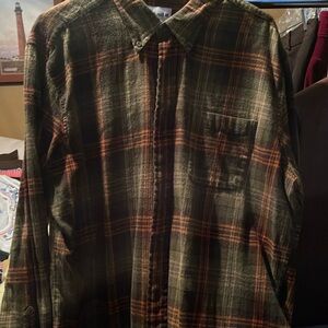 Never worn L/S flannel plaid shirt